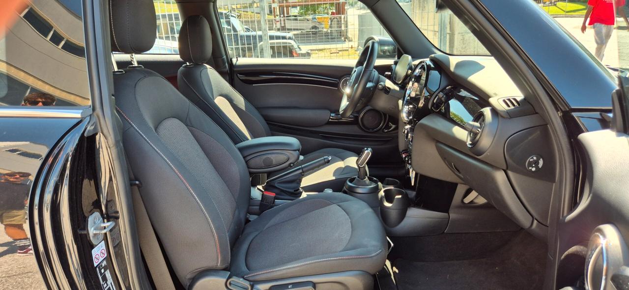 Mini 1.5 Cooper AUT - NEOPATENTATI