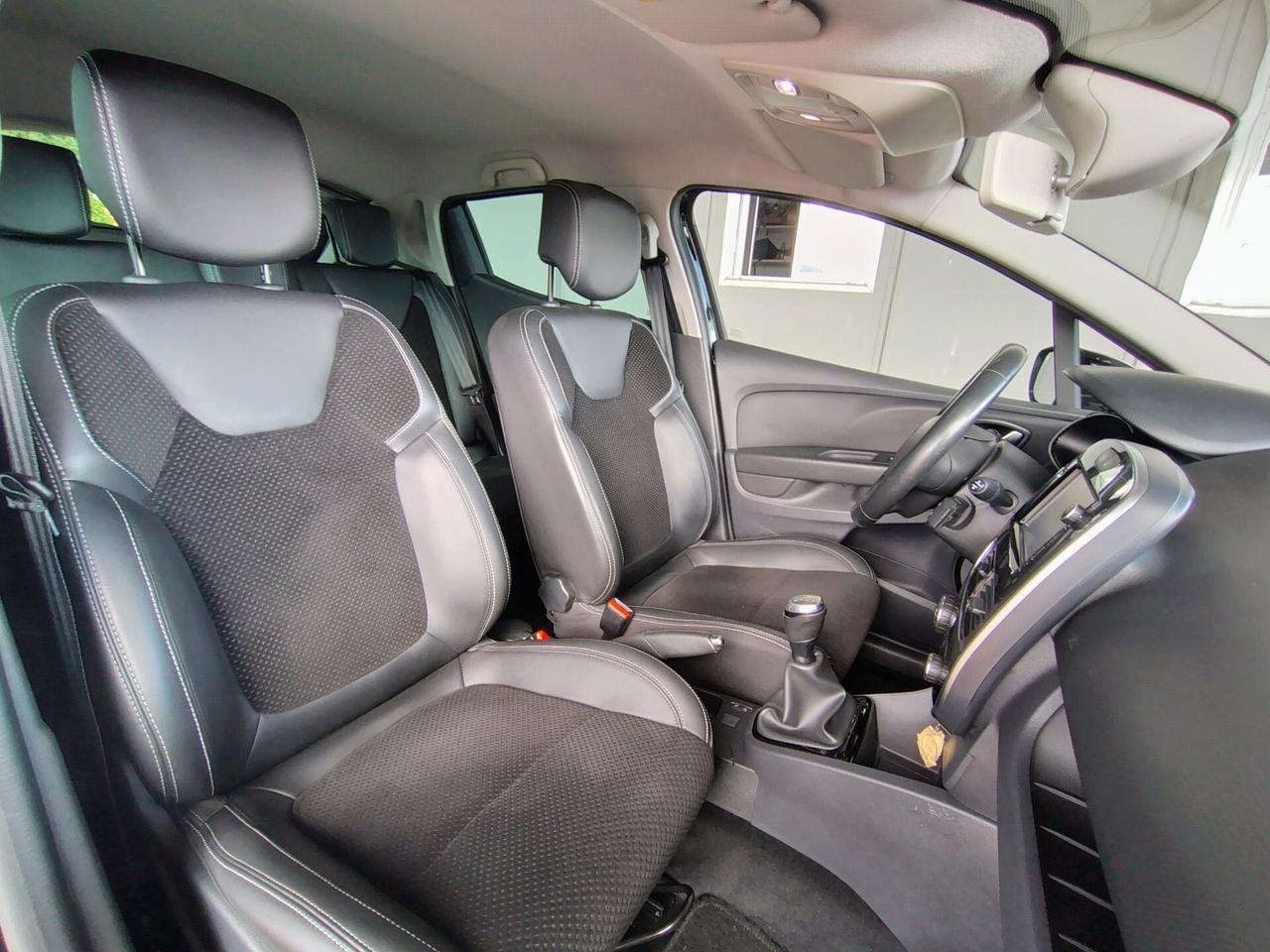 Renault Clio TCe 12V 90 CV 5 porte Moschino Life