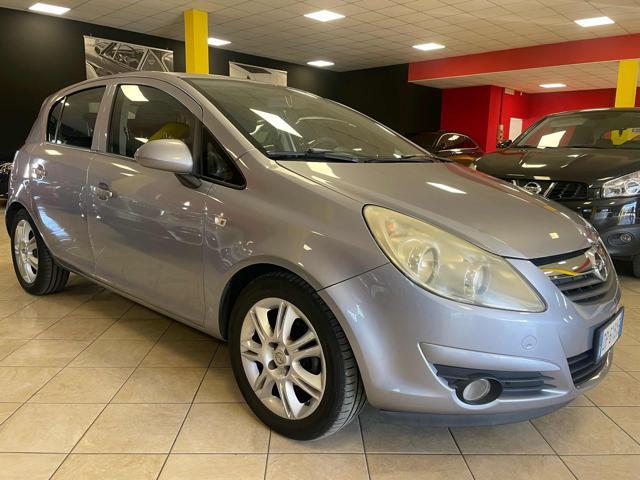 OPEL Corsa 1.2 5 porte Cosmo
