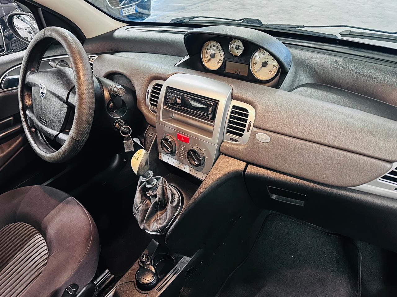 Lancia Ypsilon 1.4 Platino Ecochic GPL