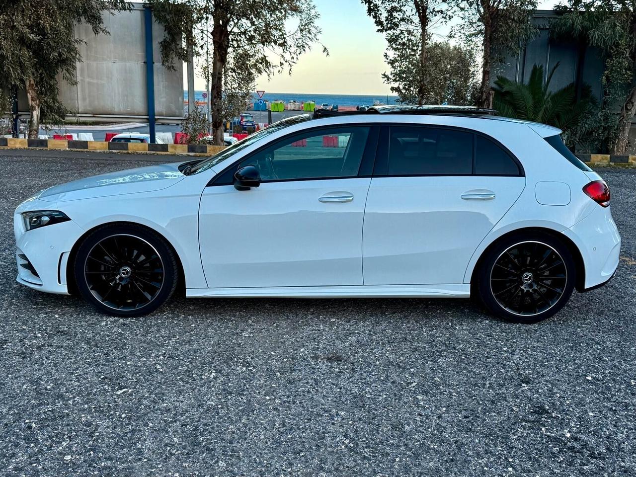 MERCEDES-BENZ A 200 D 150 CV AMG PREMIUM PLUS IVA ESP