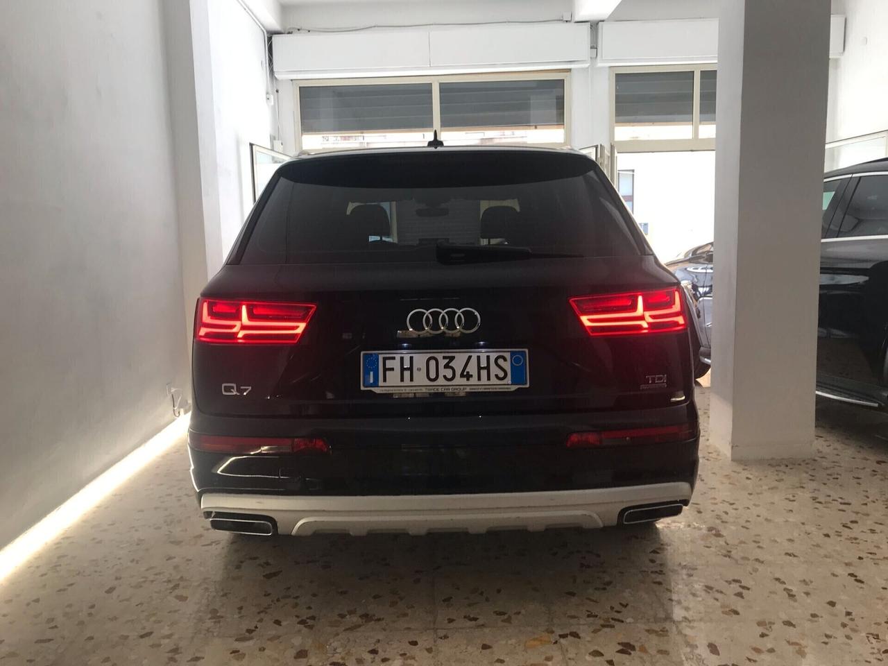 Audi Q7 3.0 TDI S-LINE quattro tiptronic 12/2017