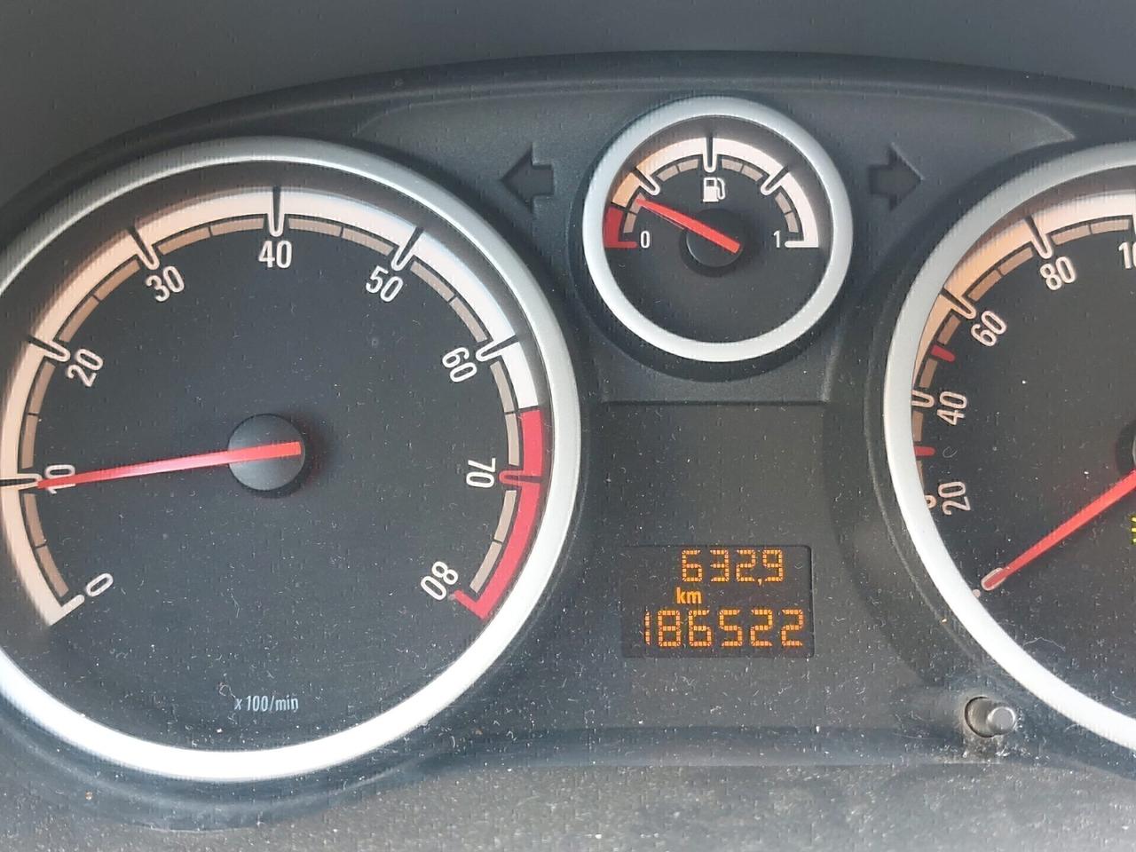 Opel Corsa 1.2 5 porte Easytronic Cosmo