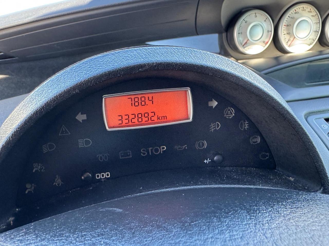 Peugeot 807 2.0 HDi. 5 Posti omologato per 8