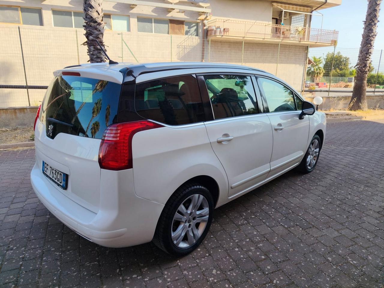 Peugeot 5008 2.0 HDi 163CV aut. Family