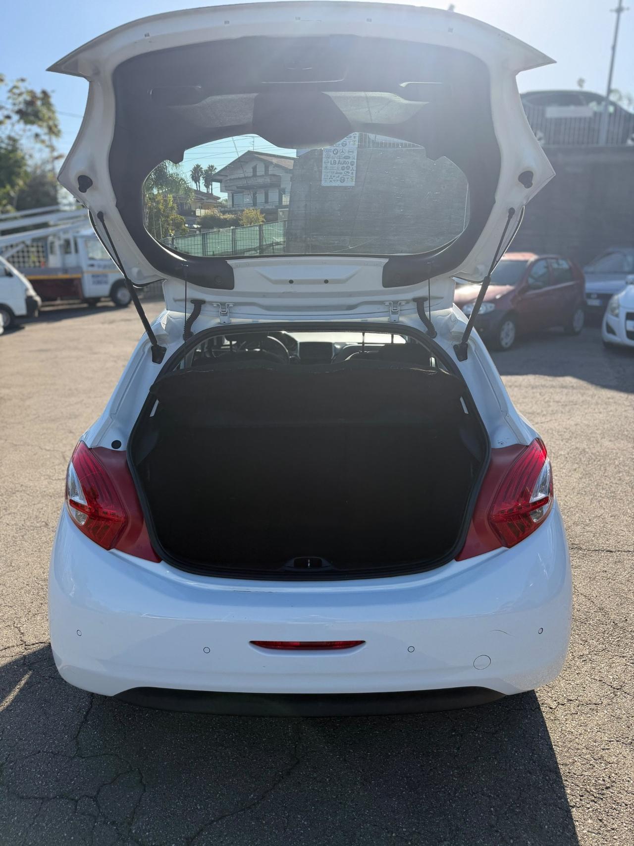 Peugeot 208 1.6 e-HDi 92 CV S 5 porte Allure tetto panoramico