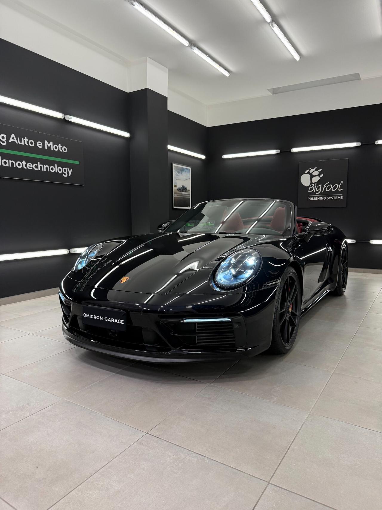 Porsche 911 Carrera 4 GTS Cabriolet