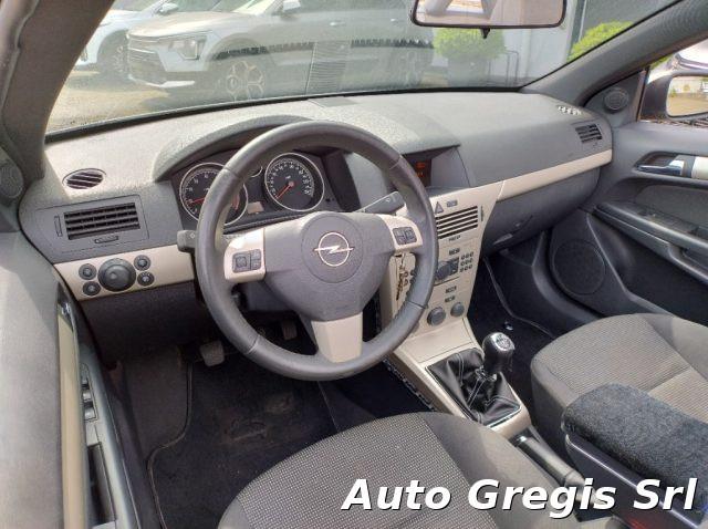 OPEL Astra TwinTop 1.8 16V VVT Cosmo