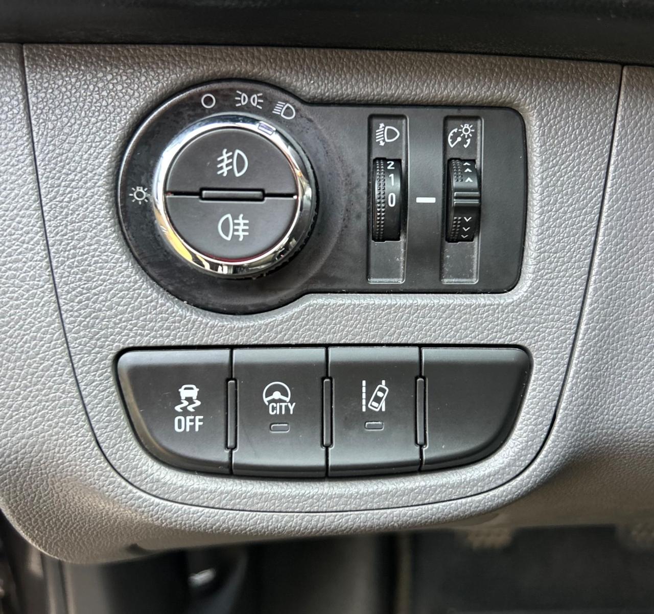 Opel Karl 1.0 75 CV Innovation Neopatentati 2016