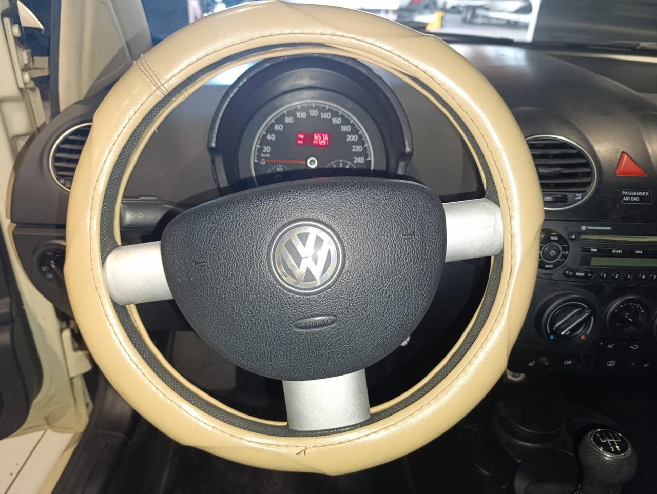 Volkswagen New Beetle del 2007 - benzina 140.000 km -