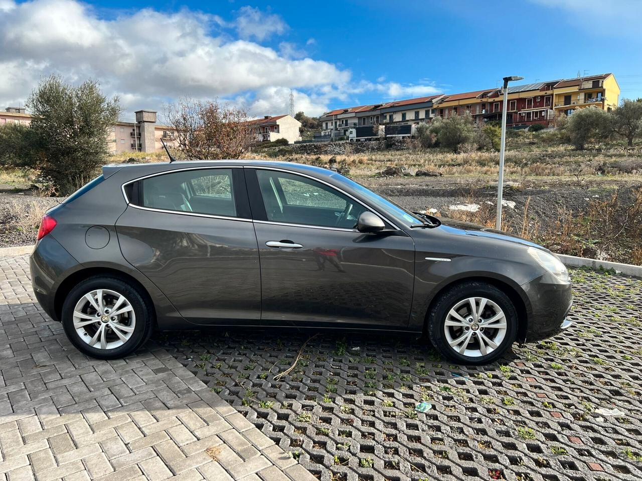 Alfa Romeo Giulietta 1.6JTDm COME NUOVA CHIAMA 2013
