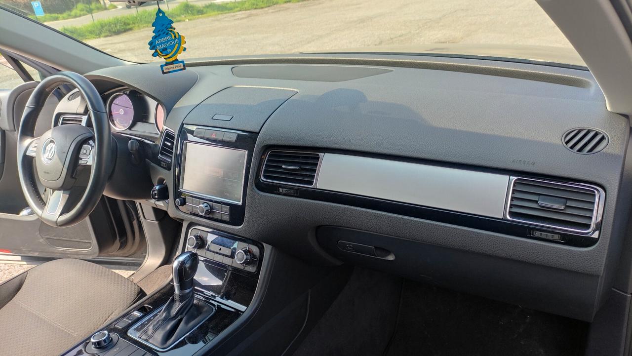 Volkswagen Touareg 3.0 TDI tiptronic BlueMotion Technology - 2011