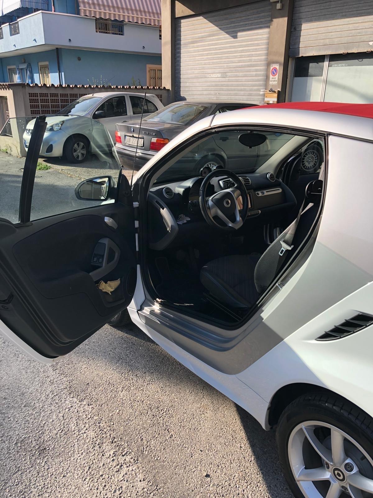 Smart ForTwo 1000 52 kW MHD cabrio pulse