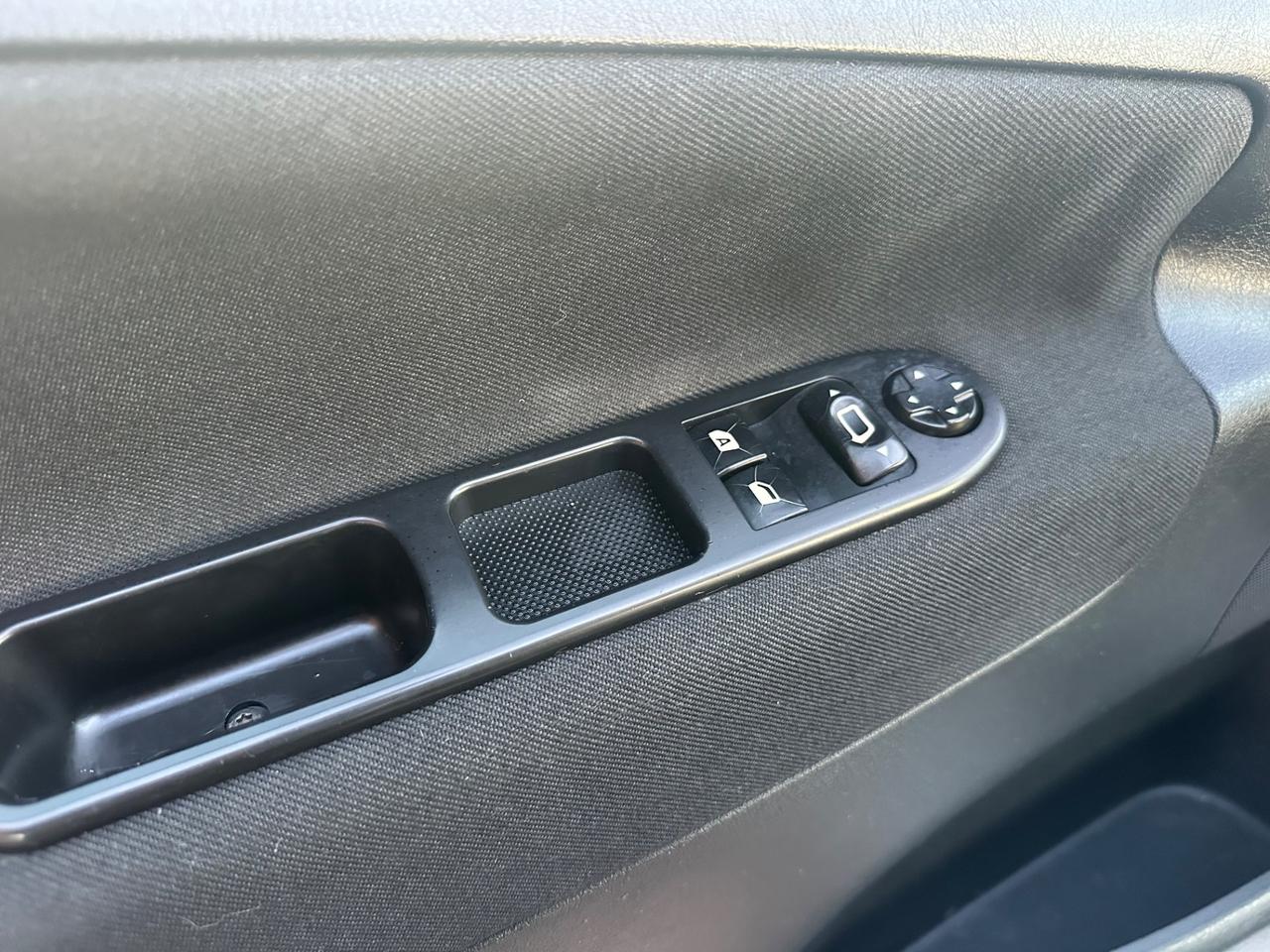 Peugeot 207 1.4 HDi 70CV 3p. Active