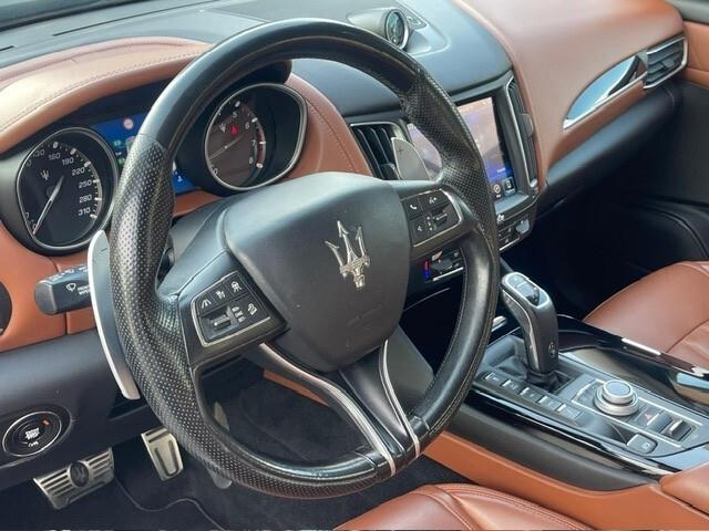 Maserati Levante s q4 430cv