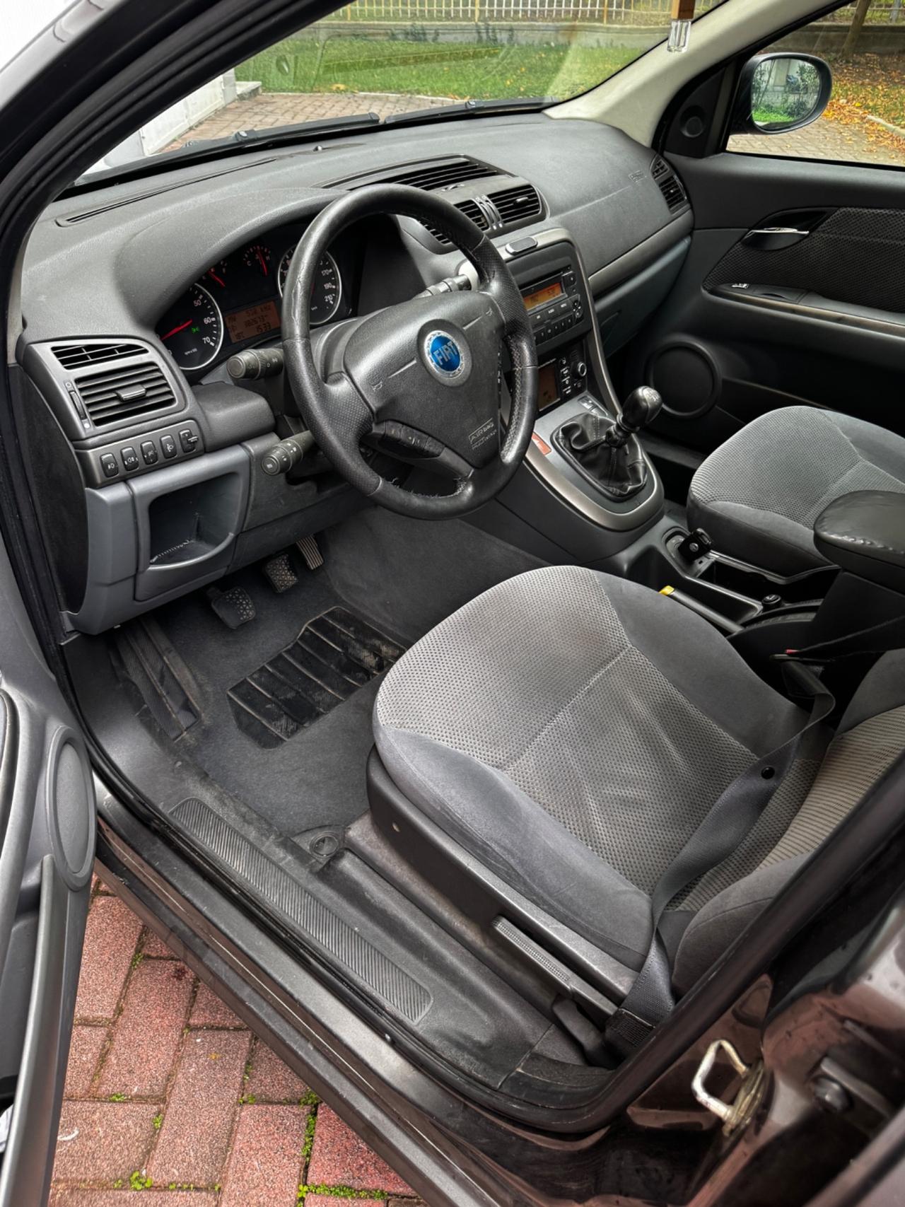 Fiat Croma 1.9 Multijet Emotion