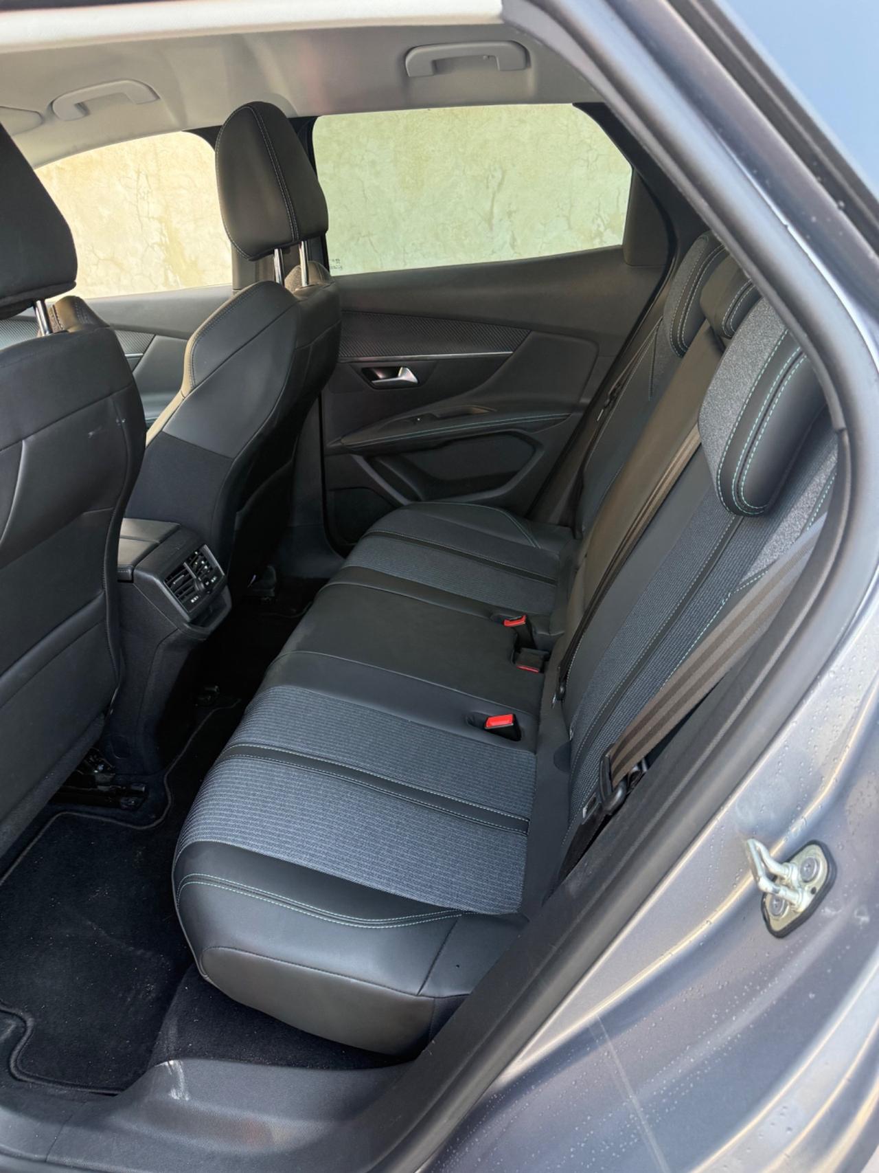 Peugeot 3008 BlueHDi 130 S&S Allure