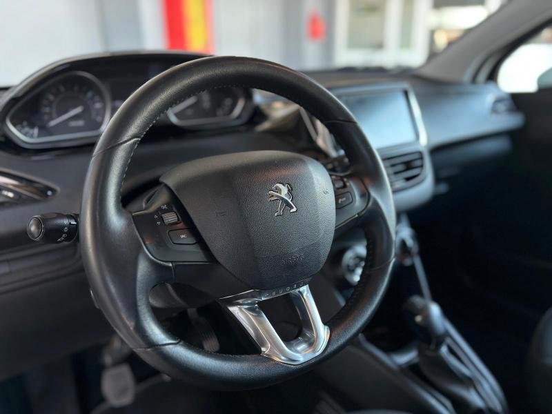 Peugeot 208 5 Porte 208 5p 1.2 puretech Active 82cv