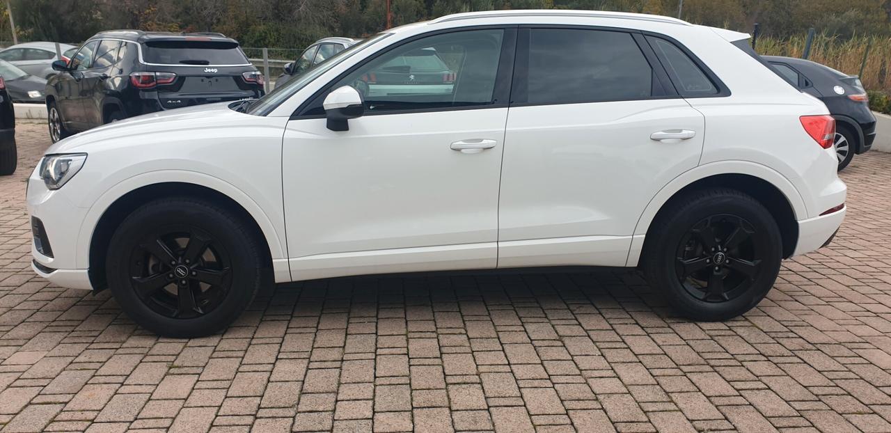 Audi Q3 1.5 TFSI 150 CV Business