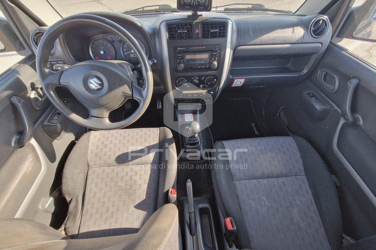 SUZUKI Jimny 1.3i 16V cat 4WD JLX