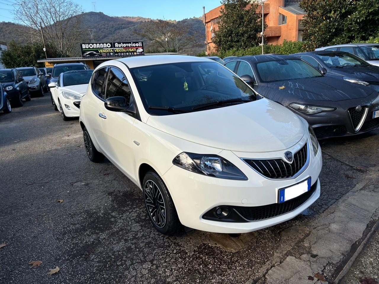 Lancia Ypsilon 1.0 FireFly 5 porte S&S Hybrid Ecochic Gold