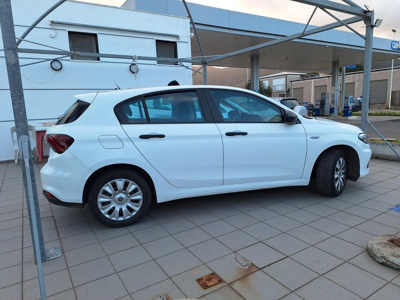 Fiat Tipo 1.3 Mjt S&S 5 porte Easy