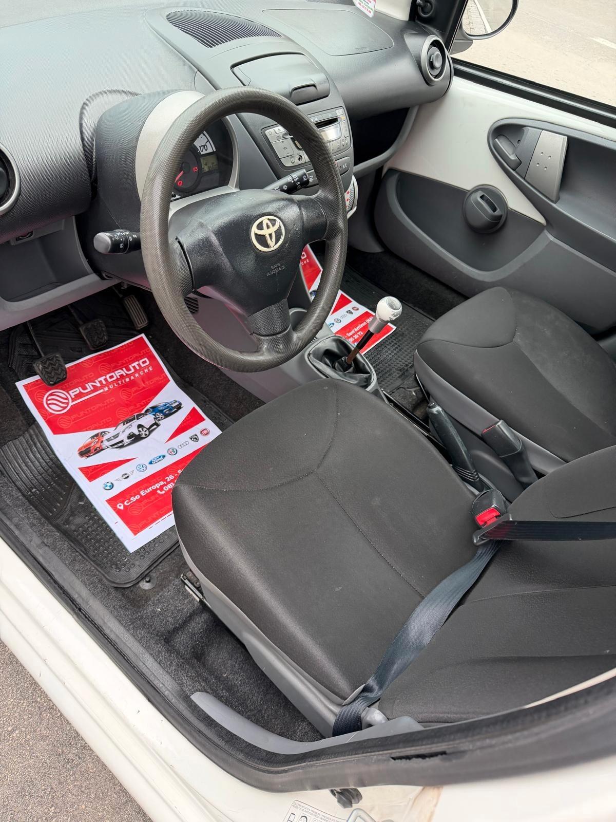 Toyota Aygo 1.0 12V VVT-i 5 porte Sol Connect