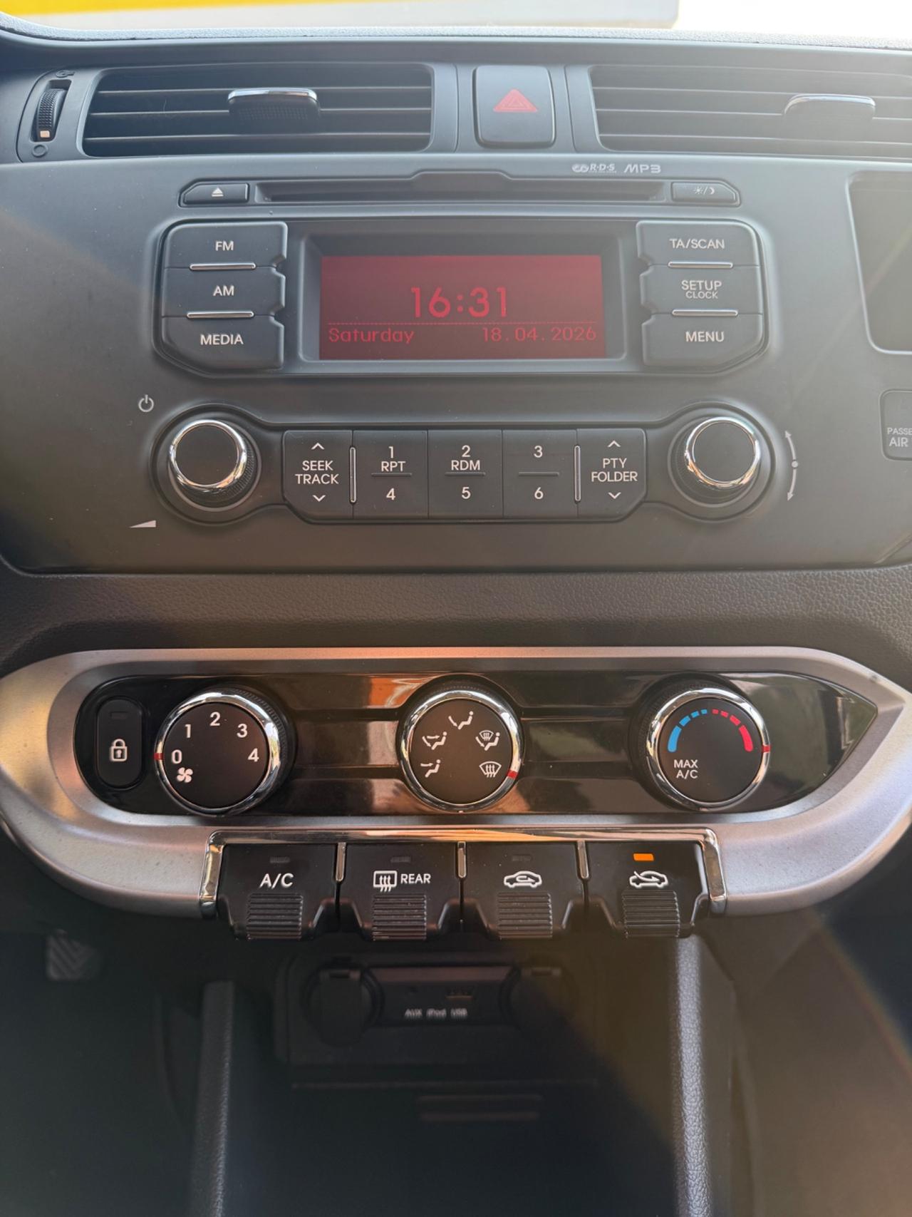 Kia Rio 1.1 CRDi WGT 5p. EX