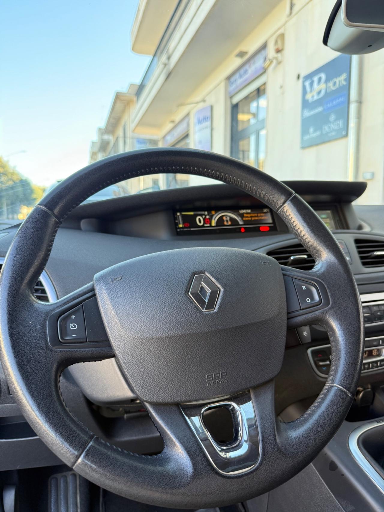 Renault Scenic 1.5 dci Limited automatica 110cv 7 POSTI,NAVIGATORE ,TELECAMERA,KM CERTIFICATI