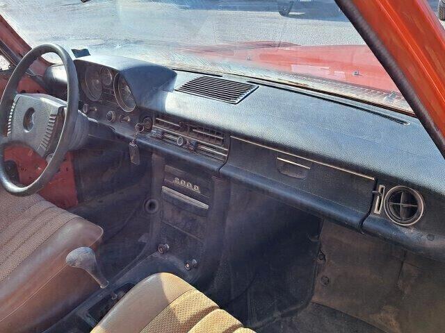 MERCEDES W115 \8 200D - RESTAURO DA ULTIMARE