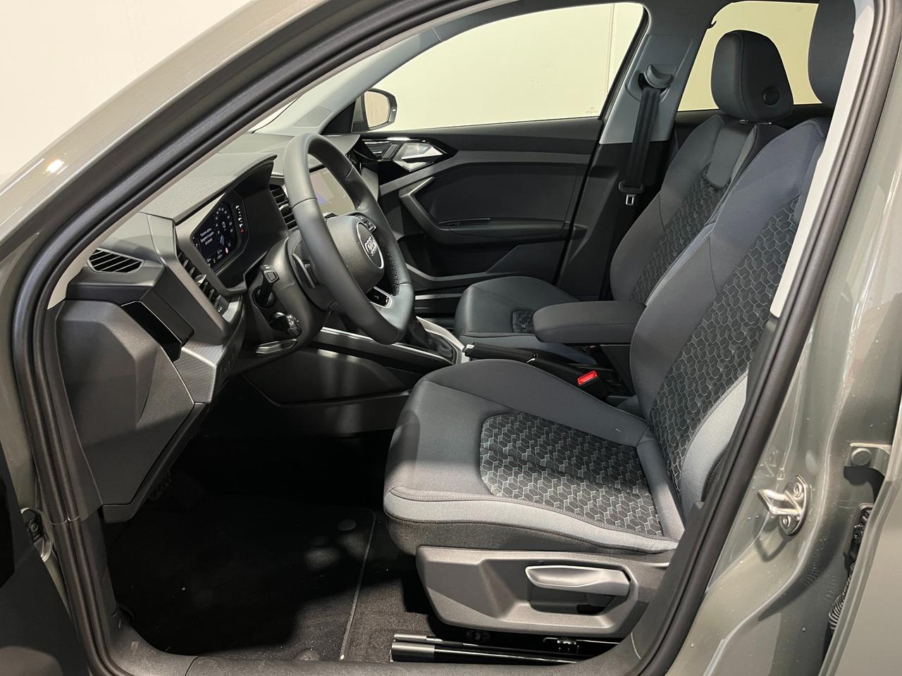 AUDI A1 SPORTBACK 30 TFSI S-TRONIC S-LINE EDITION