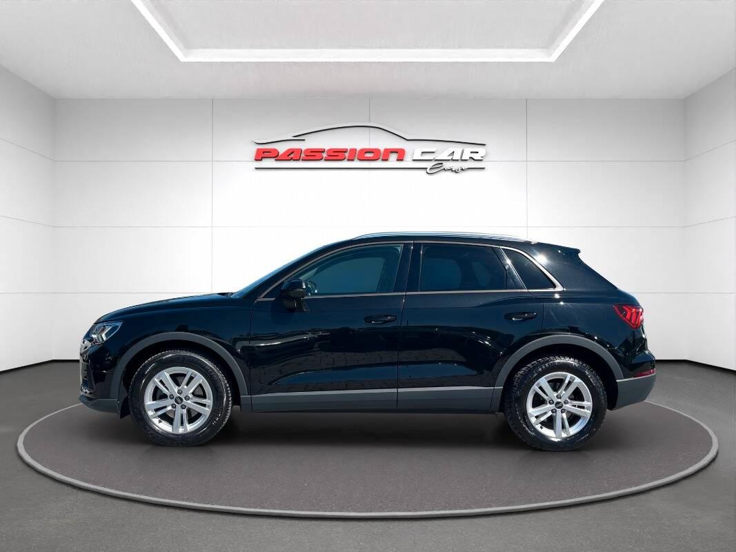 Audi Q3 35 2.0 tdi Business s-tronic