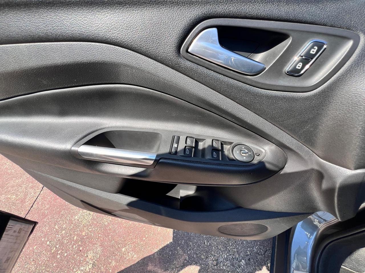 Ford Kuga 2.0 TDCI 140 CV 2WD Titanium