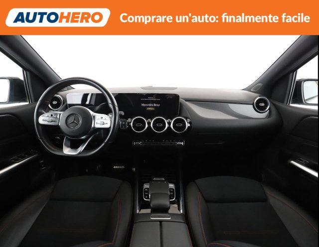 MERCEDES-BENZ B 180 Automatic AMG Line Premium