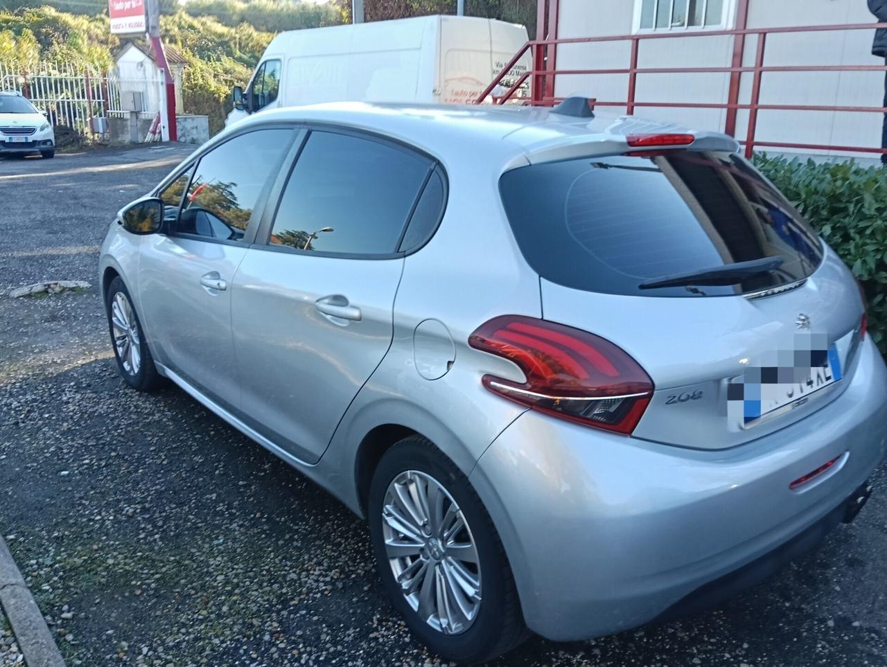 Peugeot 208 PureTech 82 5 porte Allure