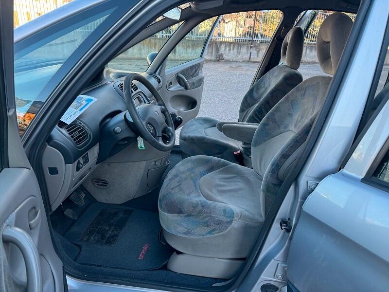 Citroen Xsara Picasso 1.8 16V Elegance