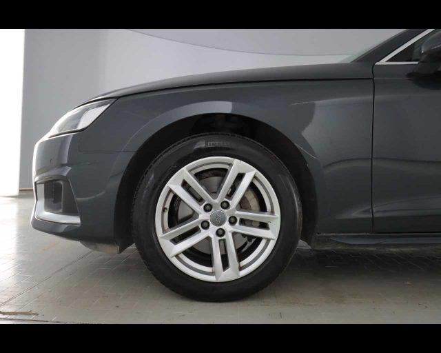 AUDI A4 Avant 40 TDI S tronic Business Advanced