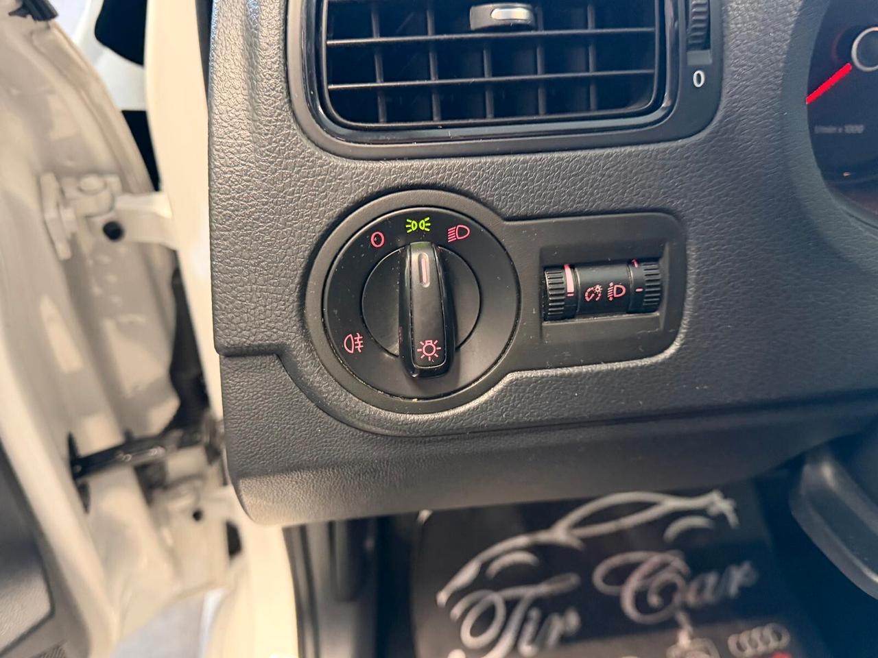 VOLKSWAGEN POLO 1.2 TDI 75CV 55KW OK NEOPATENTATI ANNO 2012