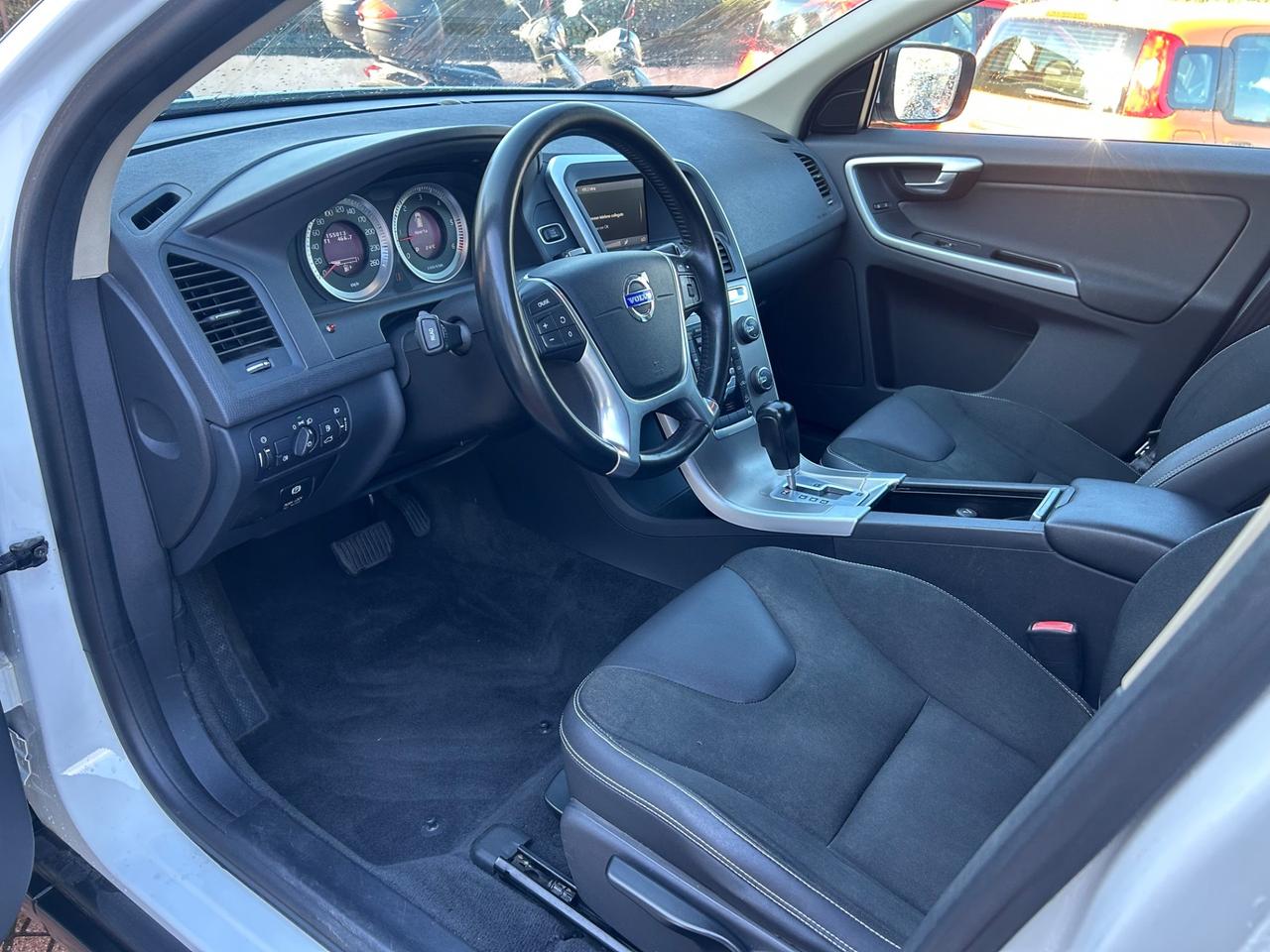 Volvo XC 60 XC60 D5 AWD Geartronic Momentum