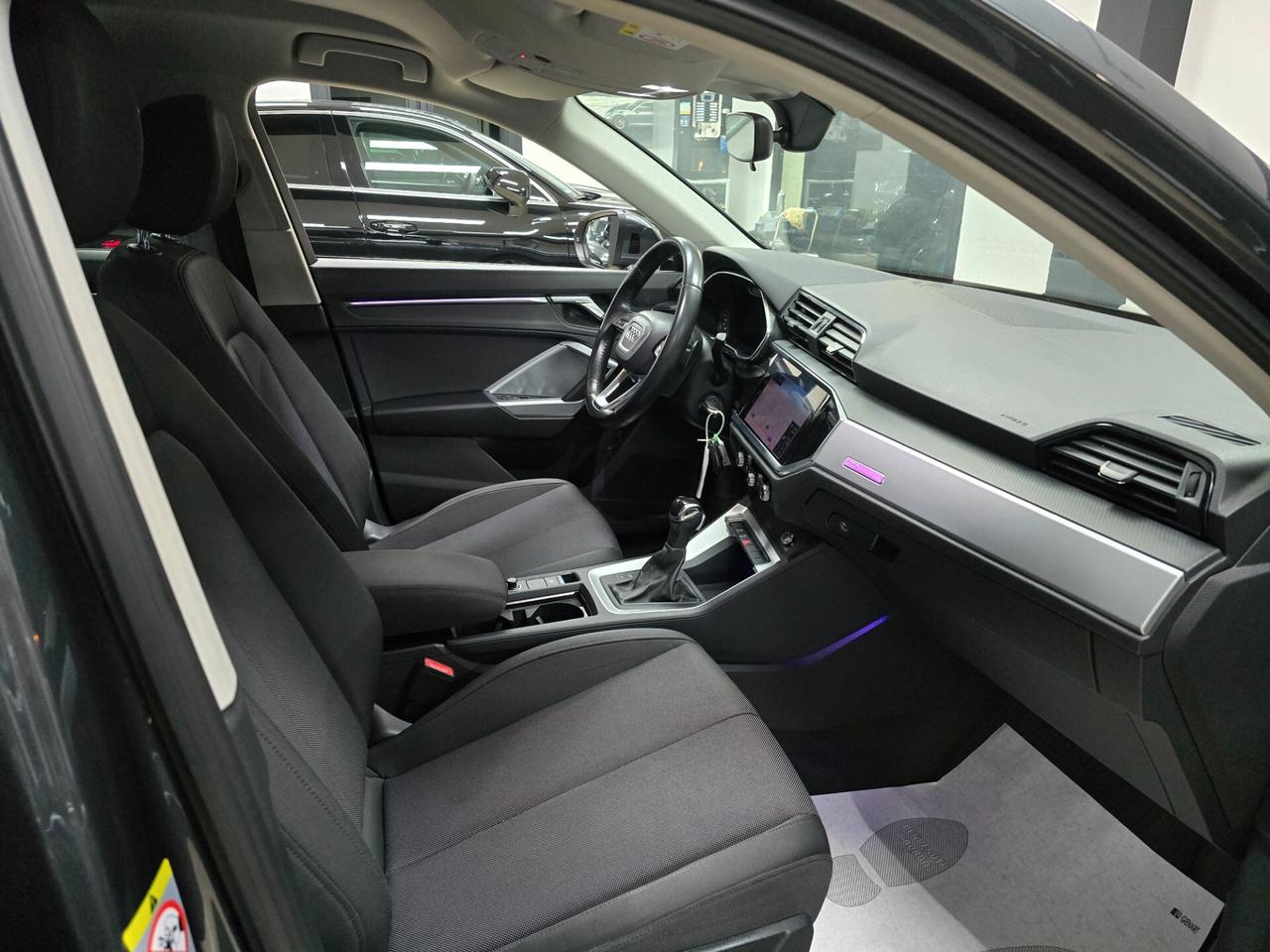 Audi Q3 2.0 TDI 150 CV S tronic line Edition