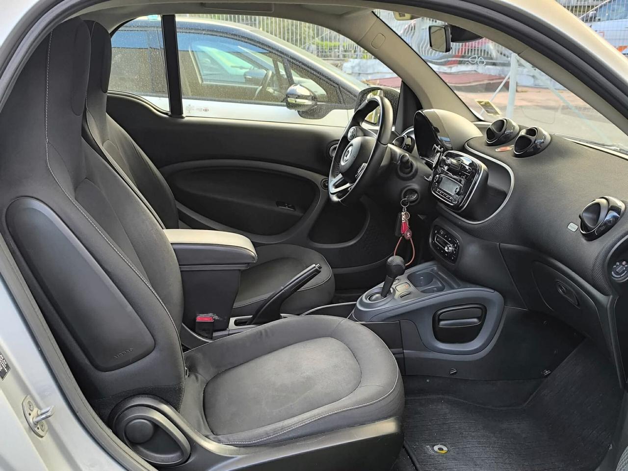 Smart ForTwo 1.0 71 cv - Cambio Automatico Block Shaft