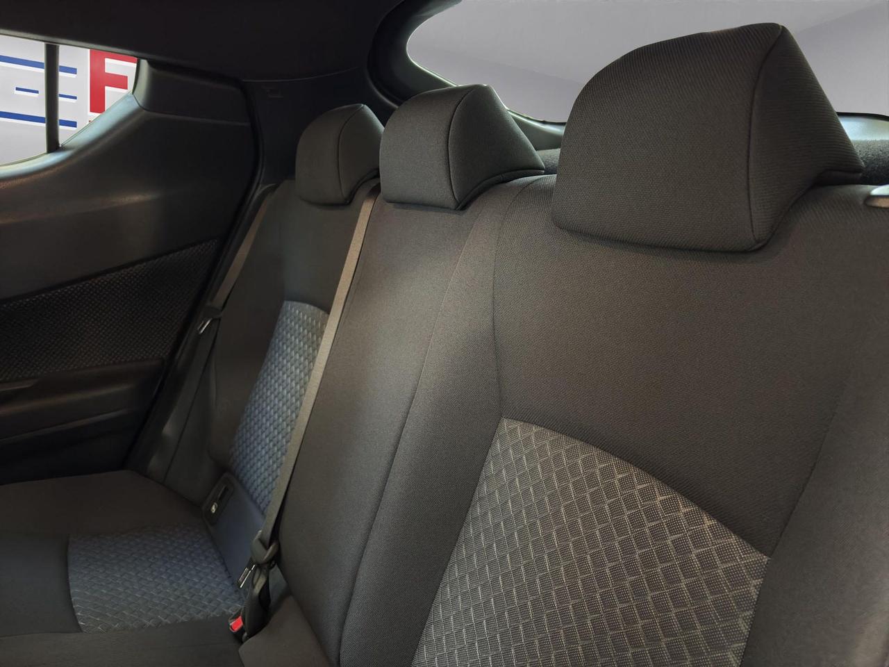 Toyota C-HR 2.0h More Business e-cvt