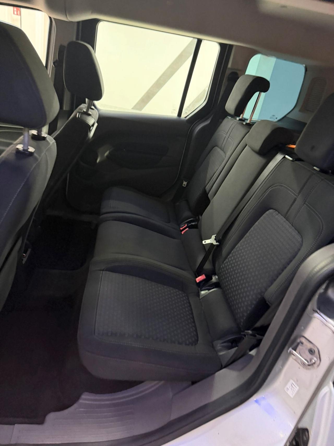 Ford Tourneo Connect 1.5 TDCi 120 CV Titanium