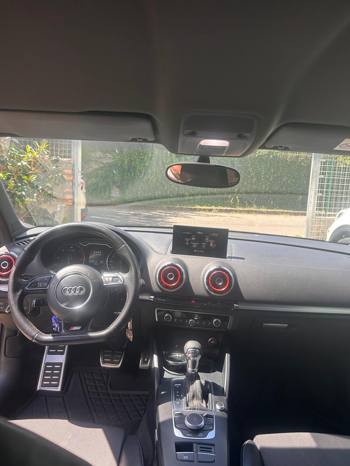 Audi A3 Sedan 2.0 TDI S tronic S-LINE Attraction