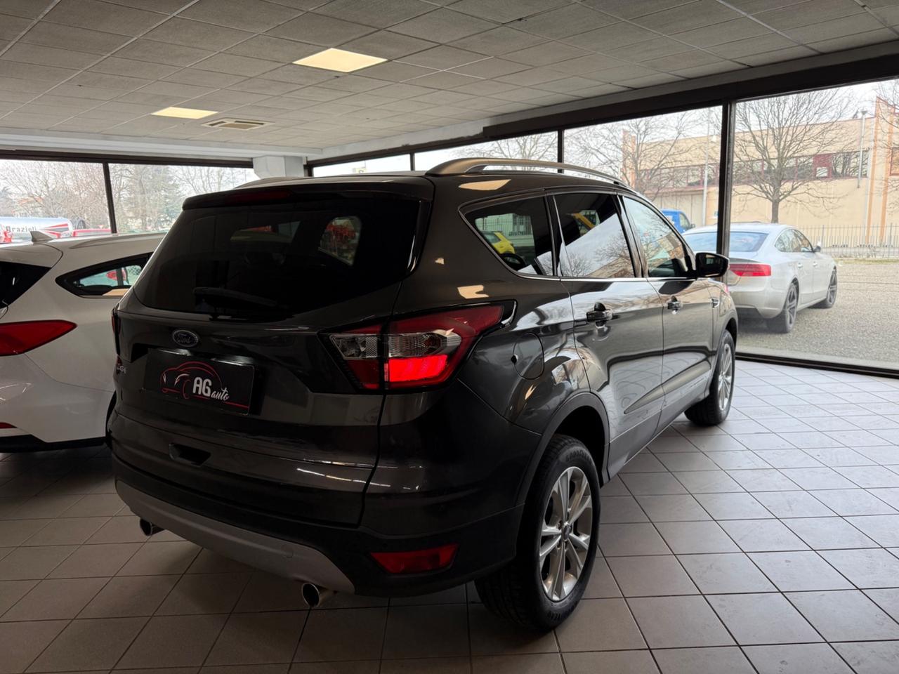 Ford Kuga 1.5 TDCI 120 CV S&S 2WD Titanium