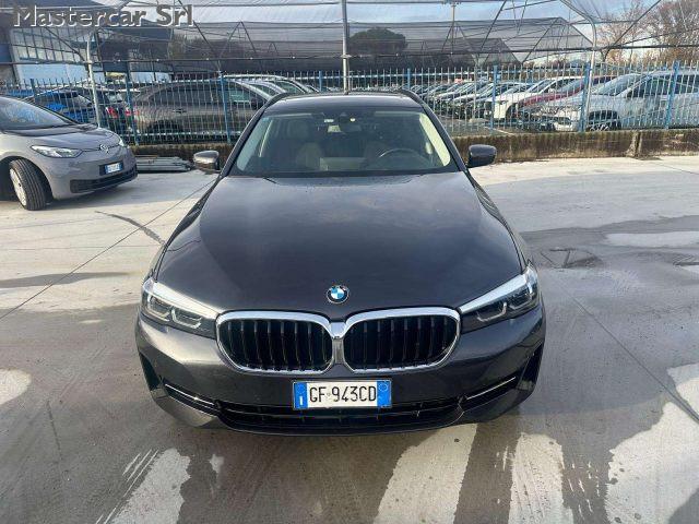 BMW 530 Touring LCI 530e Touring Business auto - GF943CD