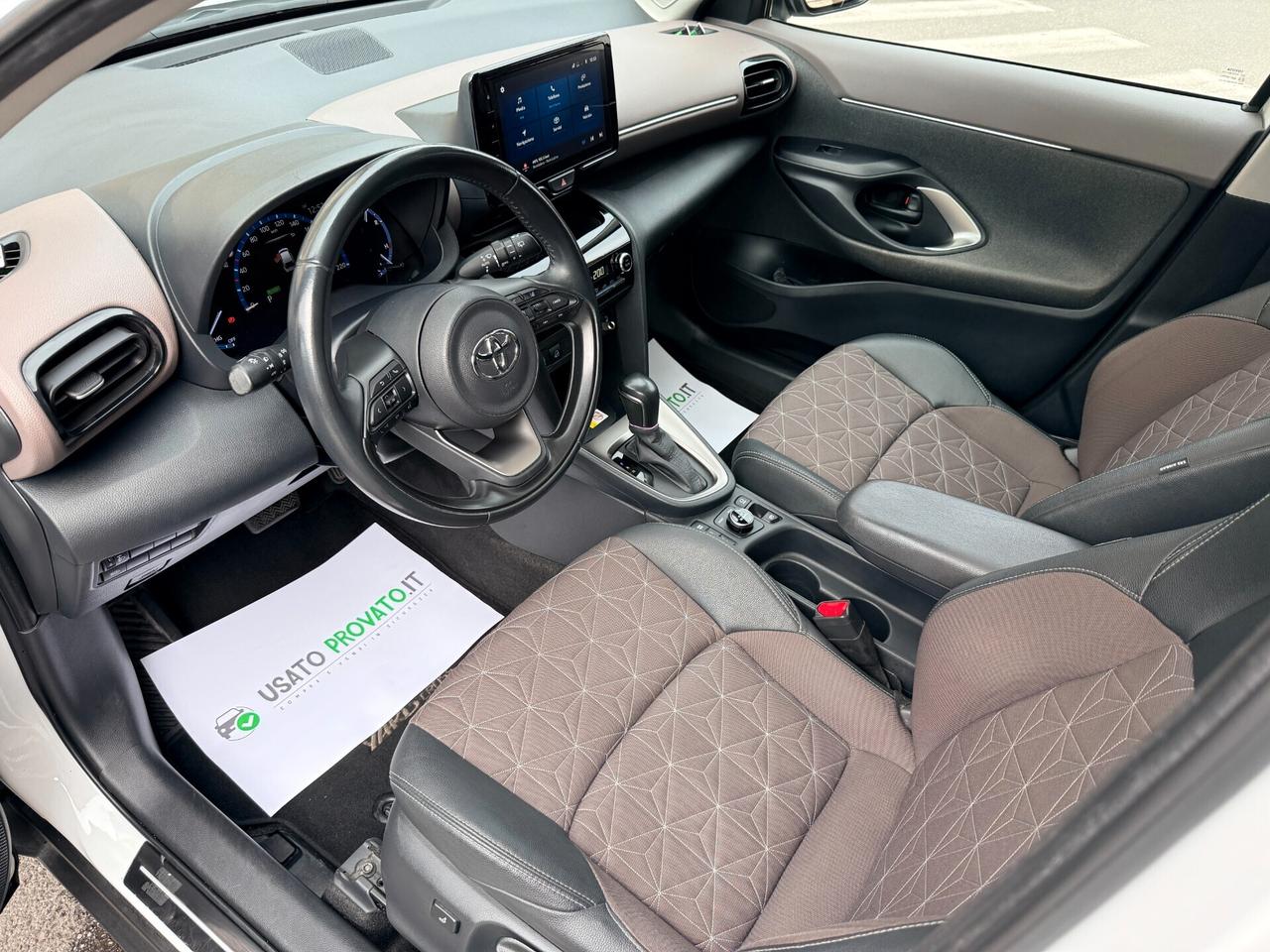 Toyota Yaris Cross 1.5 FULL Hybrid Lounge AWD