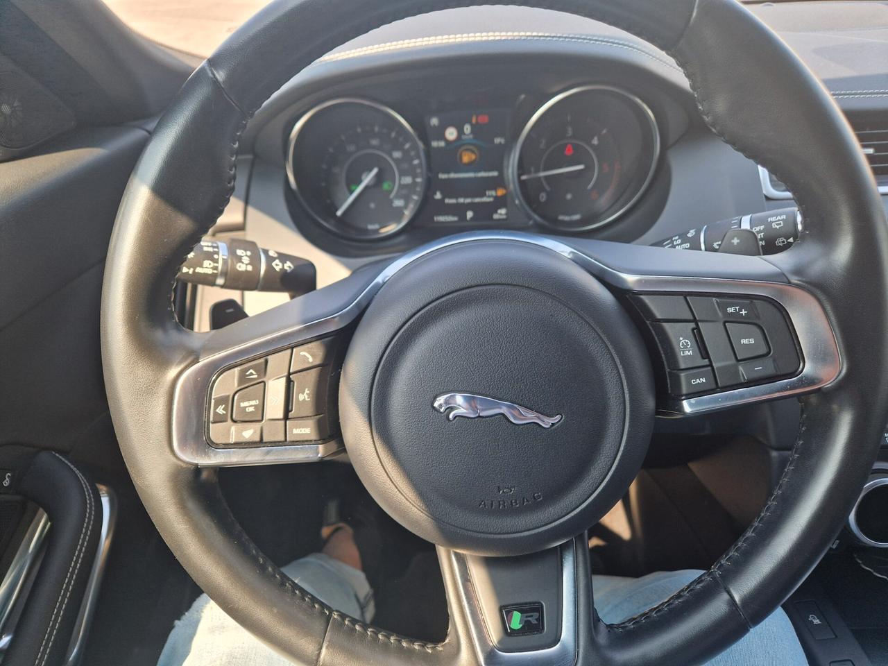 Jaguar E-Pace 2.0D 150 CV AWD R-Dynamic S