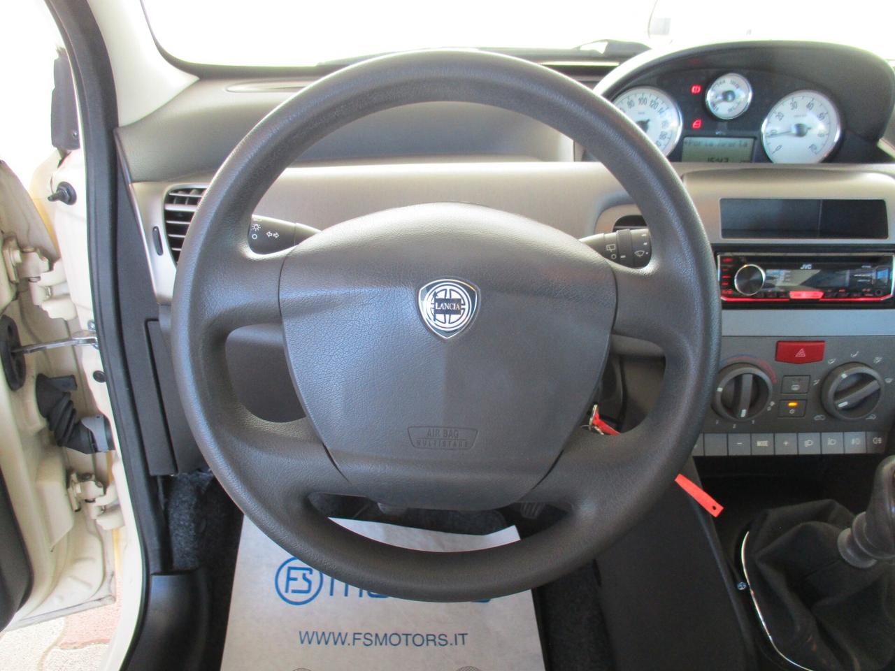 Lancia Ypsilon 1.2 PLATINO