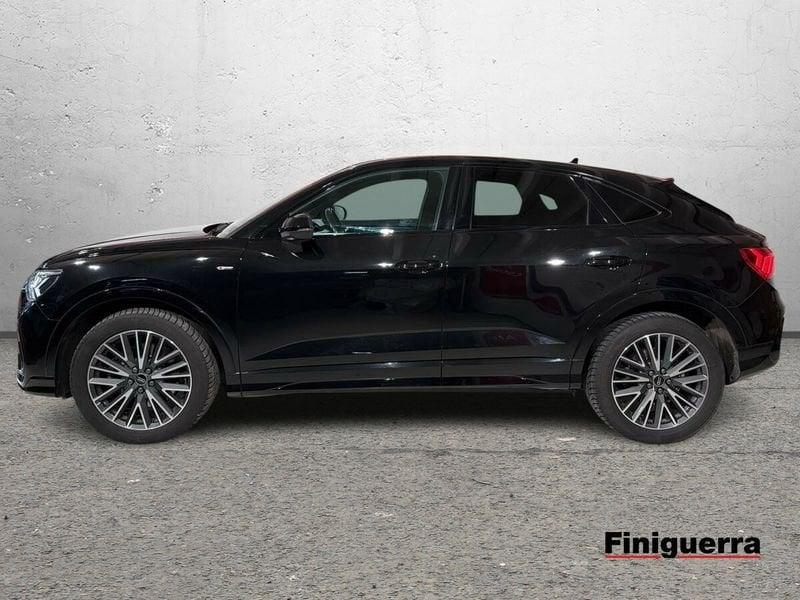 Audi Q3 Sportback 45 TFSI quattro S tronic Identity Black